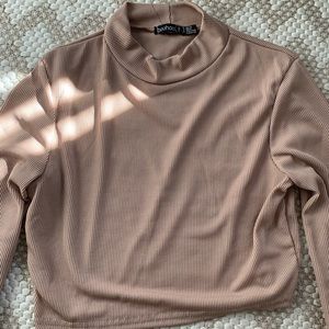 Beige crop collar long sleeve